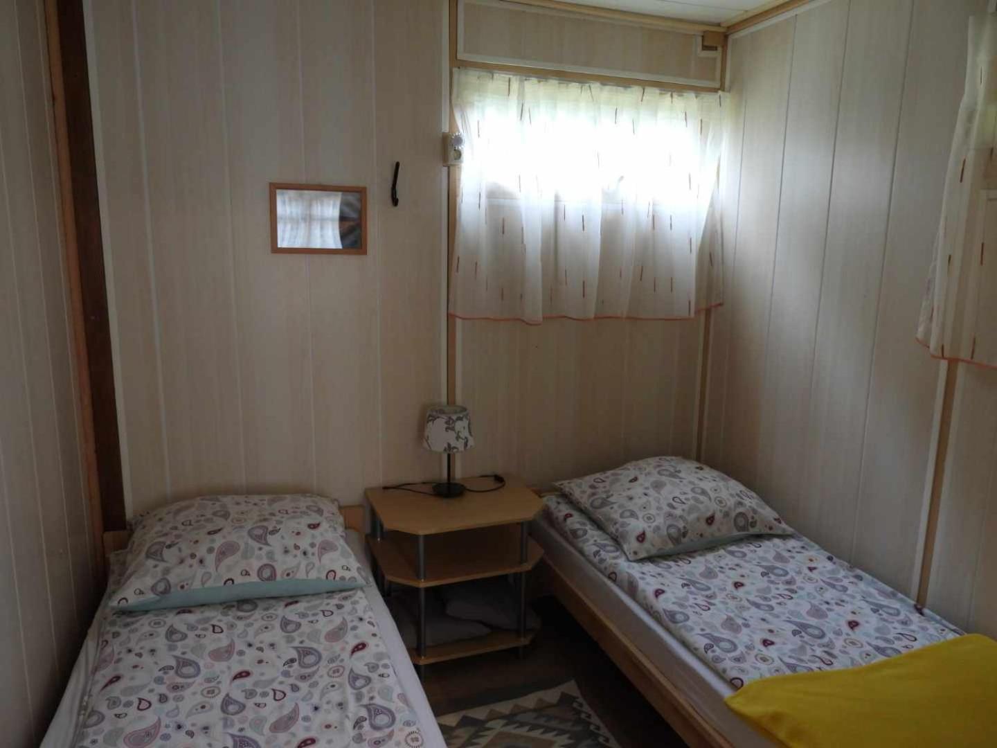 Domki , Pokoje Goscinne Ustronie ズビエジニエツ エクステリア 写真